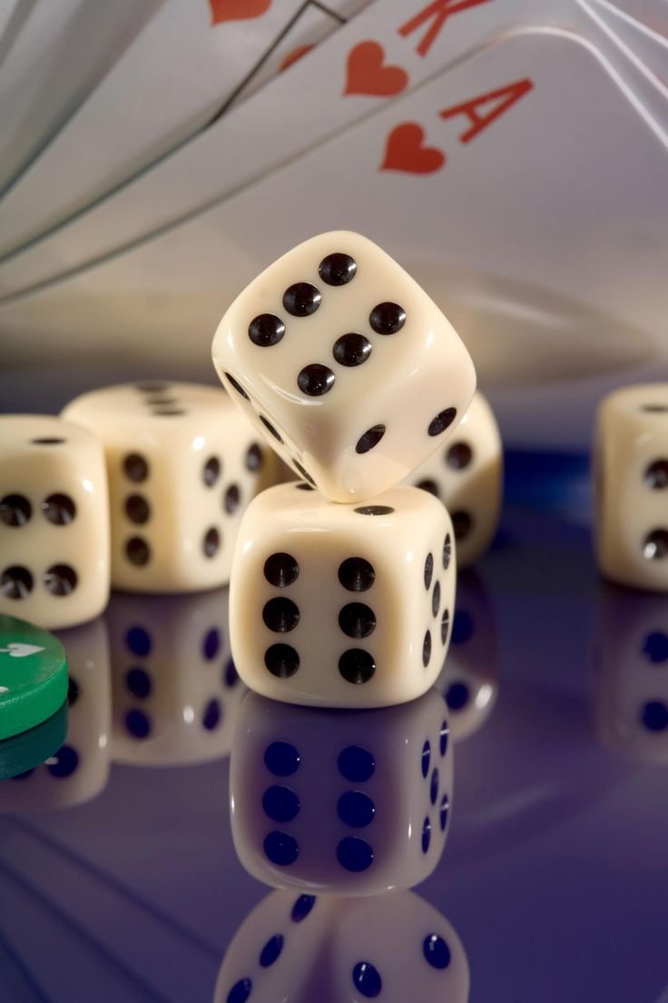 Video slot game reels spinning on Android smartphone at 69 ph